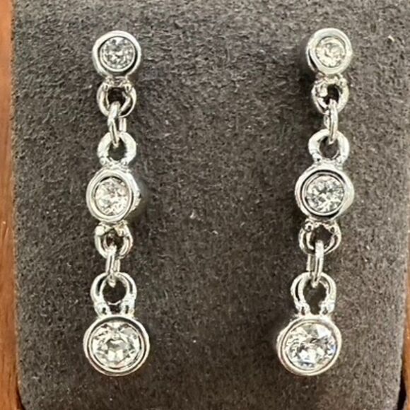 Signed Swarovski Silver tone 3 Round Bezel Crystal Station drop dangle Earrings - Picture 2 of 4